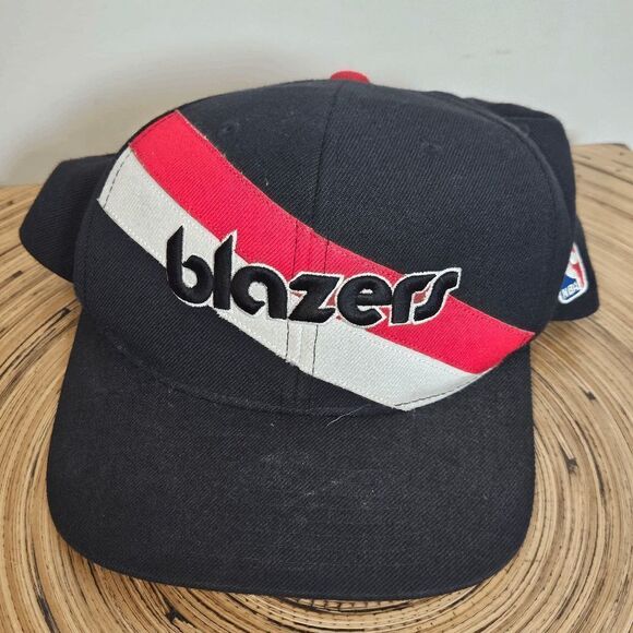 Mitchell & Ness Portland Trails Blazers Hat Snap Back Mens Black and Red Size Ad - Picture 1 of 4